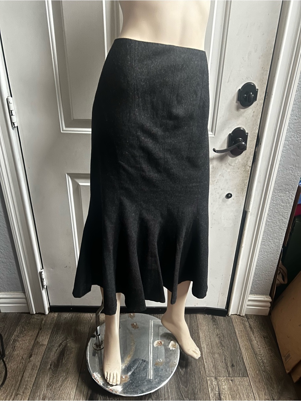 Ralph Lauren Black wool lined Trumpet Flared Skirt Sz 12 - Picture 2 of 11